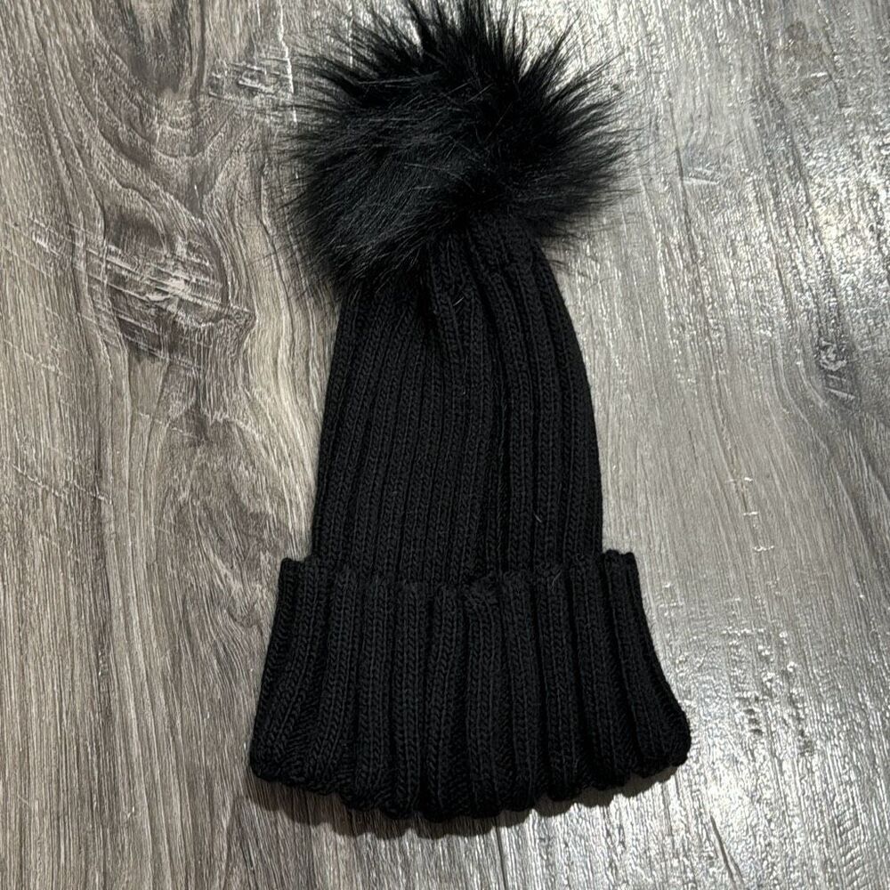 B45 Moncler Womens Virgin Wool Beanie Pom Pom EUC - Picture 3 of 3